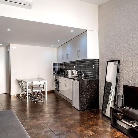 Cozy Ground Floor Studio With Ac And Loft Bedroom Lisbon Exterior photo