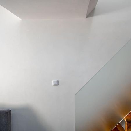 Cozy Ground Floor Studio With Ac And Loft Bedroom Lisbon Exterior photo