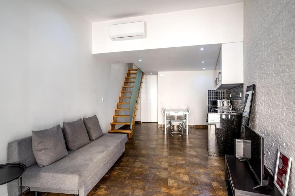 Cozy Ground Floor Studio With Ac And Loft Bedroom Lisbon Exterior photo