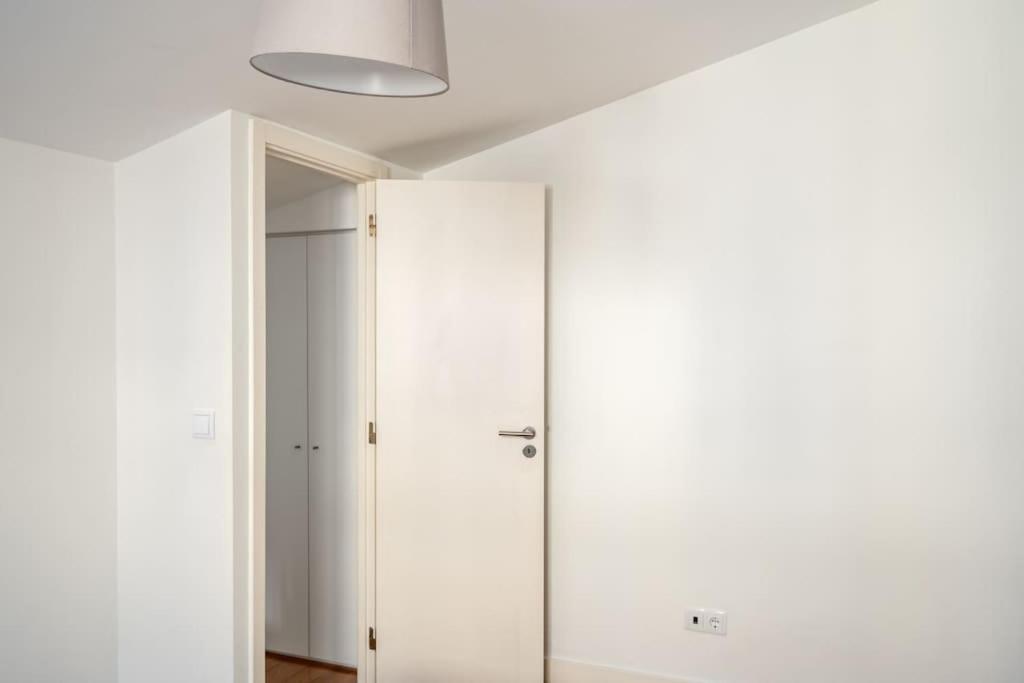 Cozy Ground Floor Studio With Ac And Loft Bedroom Lisbon Exterior photo